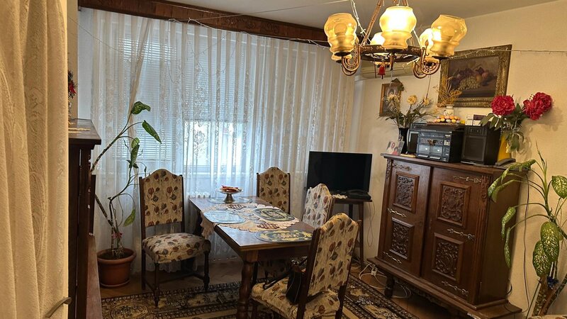 Ion Mihalache, 1 Mai, Clabucet